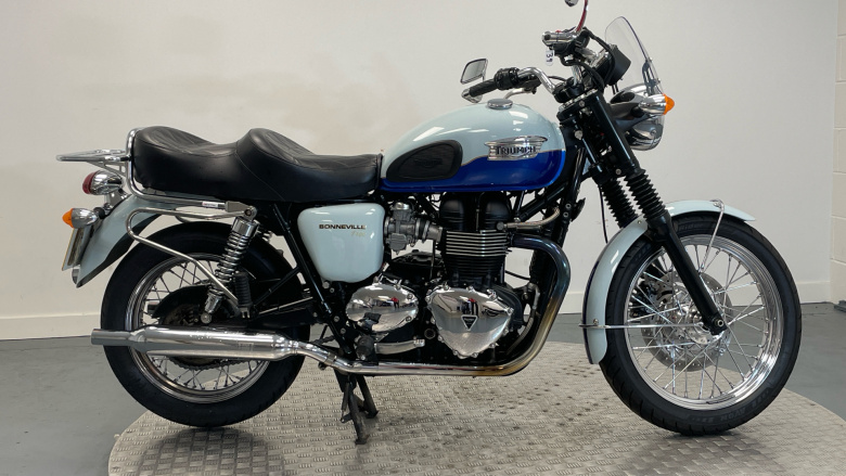 Triumph Bonneville T100 (10MY)